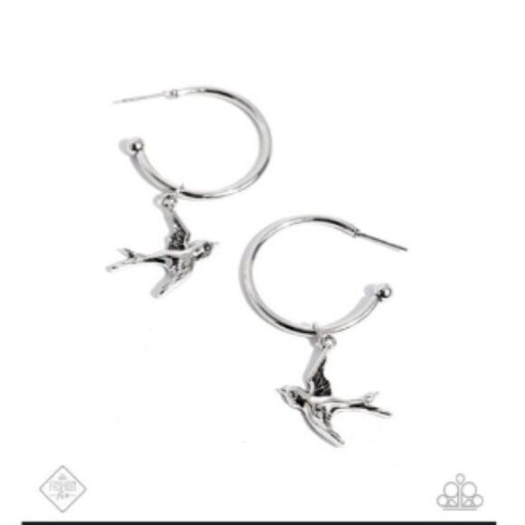 Paparazzi Meadowlark Memento Silvertone Bird Hoop Earrings Large Bold Post New - Picture 2 of 2